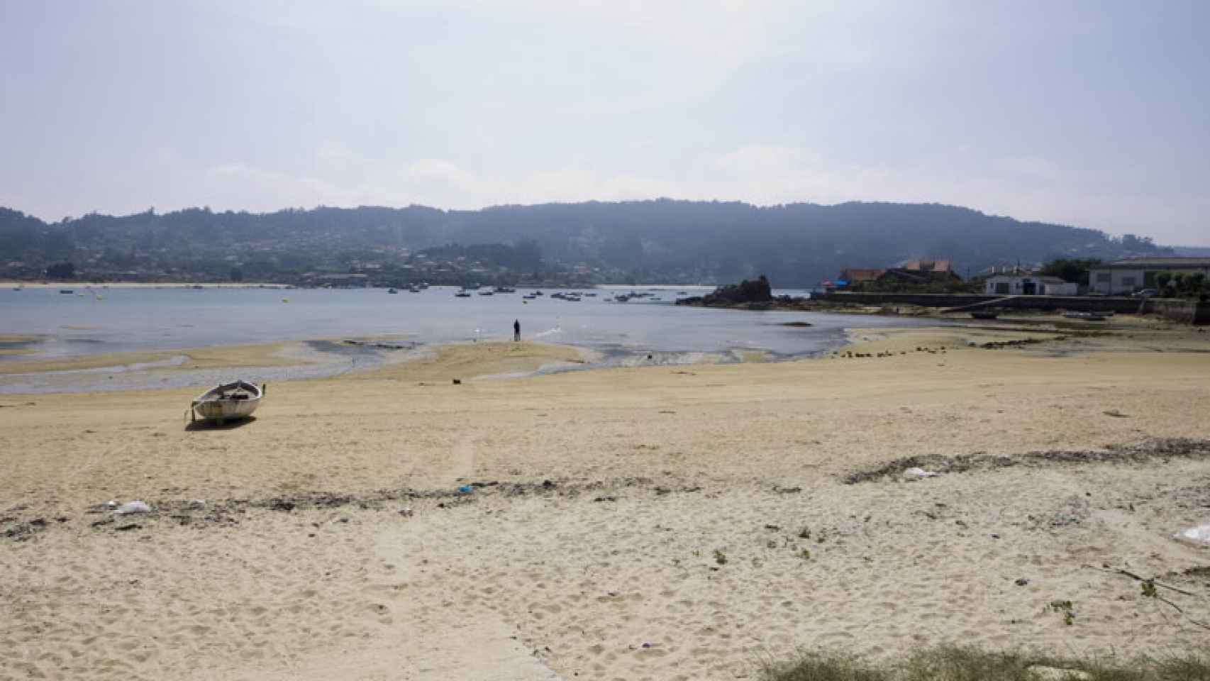 Playa de San Cibrán, en Aldán.