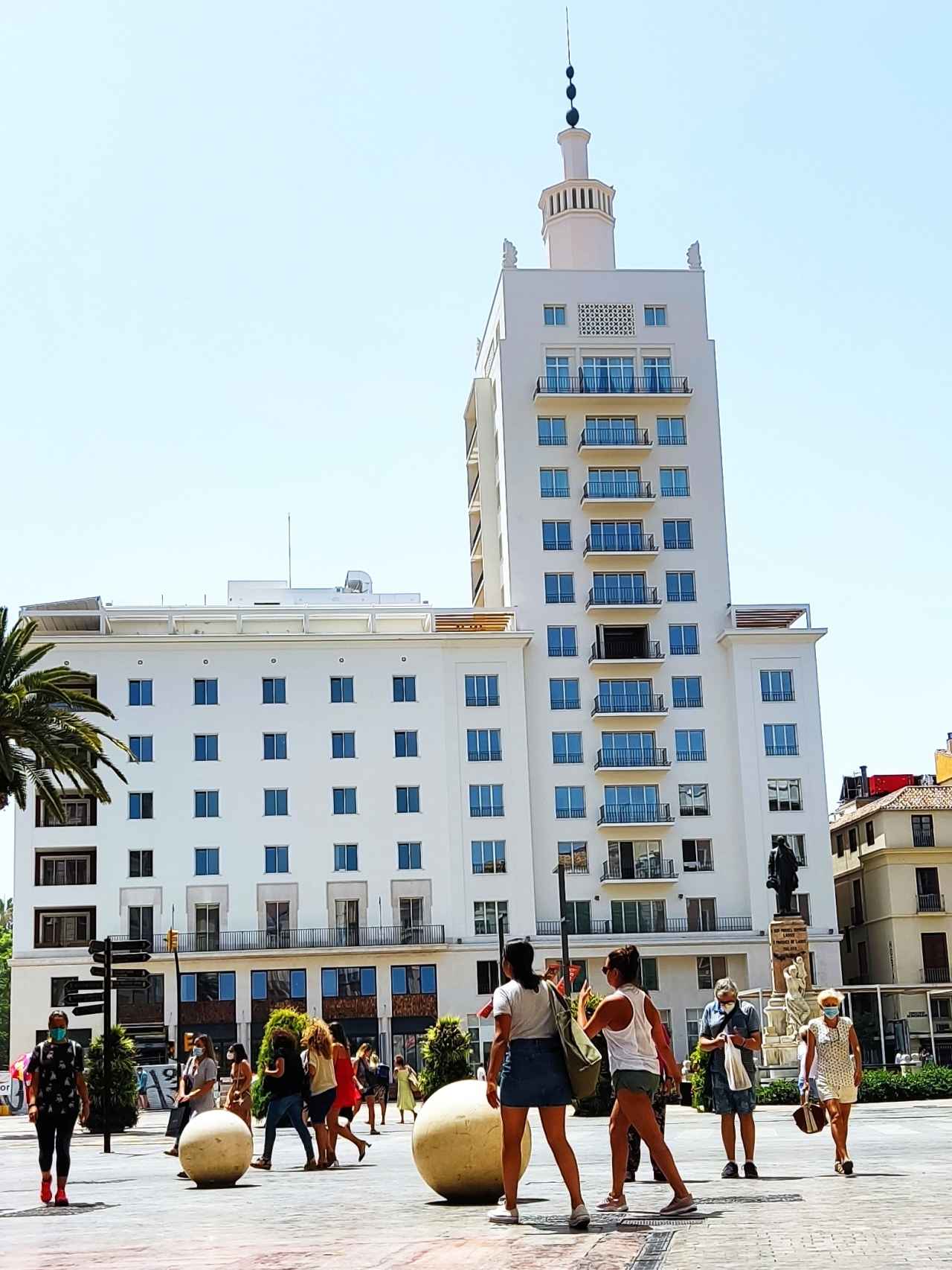 Edificio de La Equitativa, en Málaga, que albergará dos hoteles.