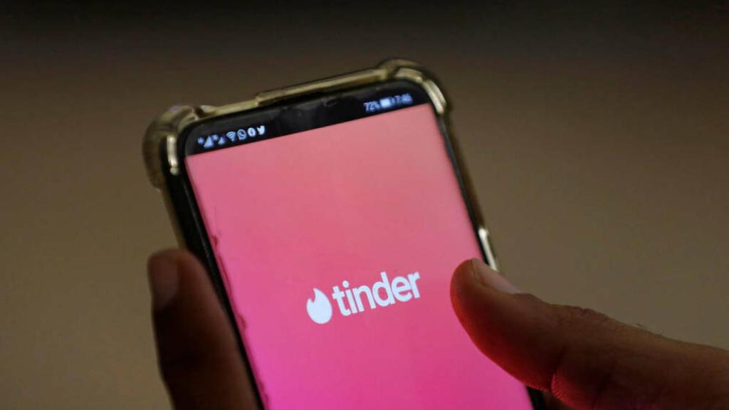 El coqueteo en Tinder que acabó en pesadilla: le pide una foto desnudo y luego la difunde entre sus contactos.