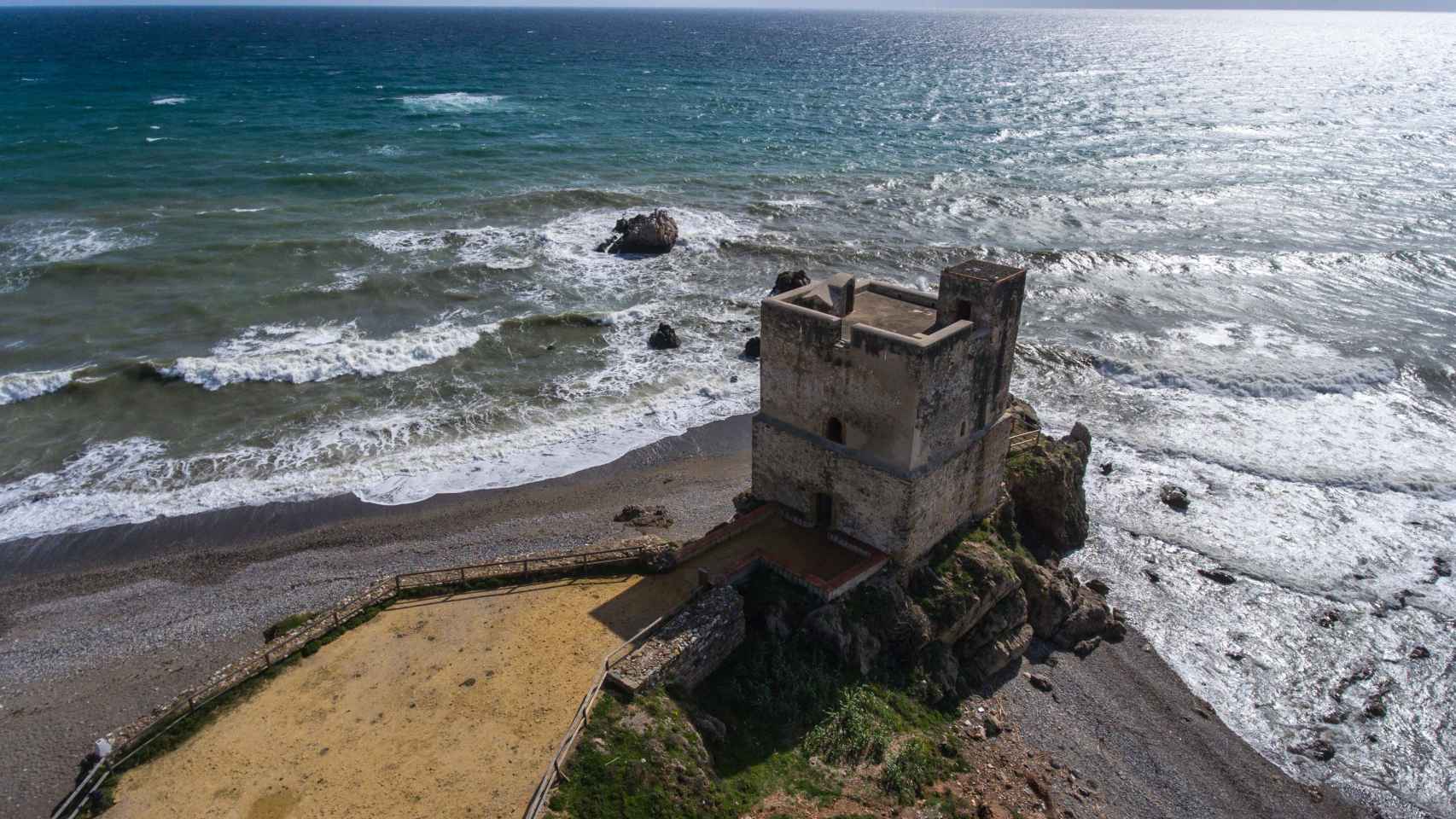 Torre de la Sal tiene un origen distinto al del resto de atalayas malagueñas.