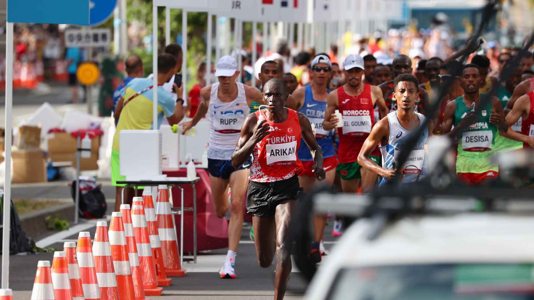 Eliud Kipchoge comanda la maratón de los Juegos Olímpicos de Tokio 2020