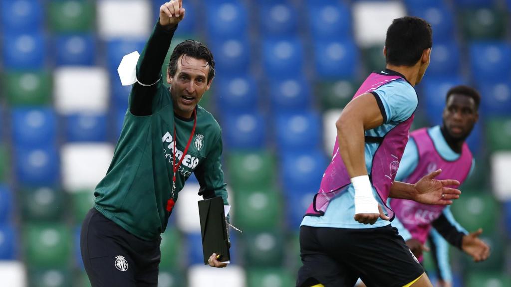 Unai Emery, en un entrenamiento del Villarreal