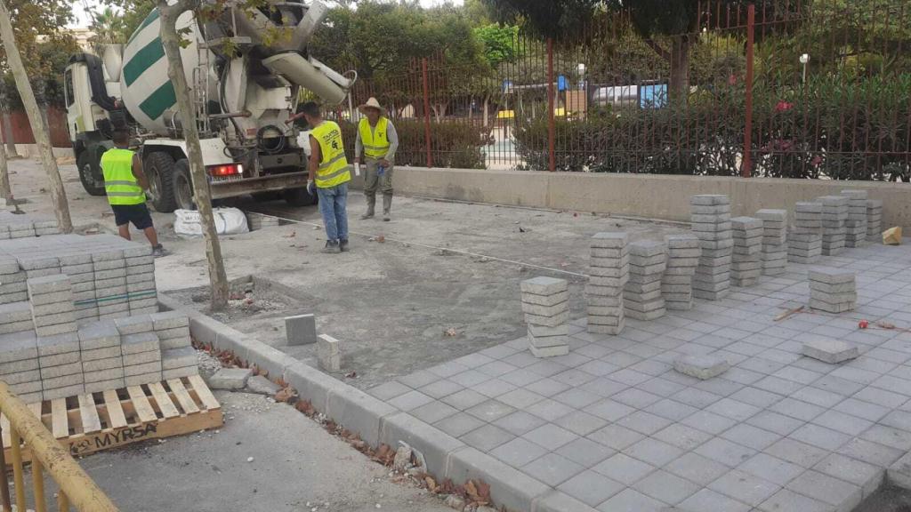 Obras en la calle Periodista Rafael González Aguilar, Alicante