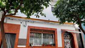 El domicilio de Carmen y Cristóbal, en la calle Virgilio Mattoni de Sevilla.