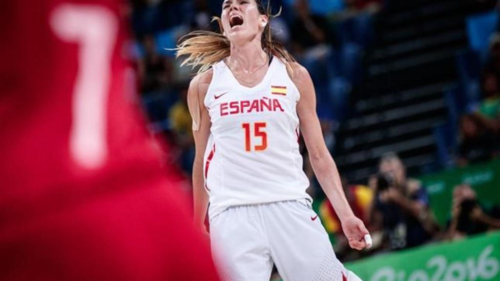 Anna Cruz celebrando una canasta con España en Rio 2016