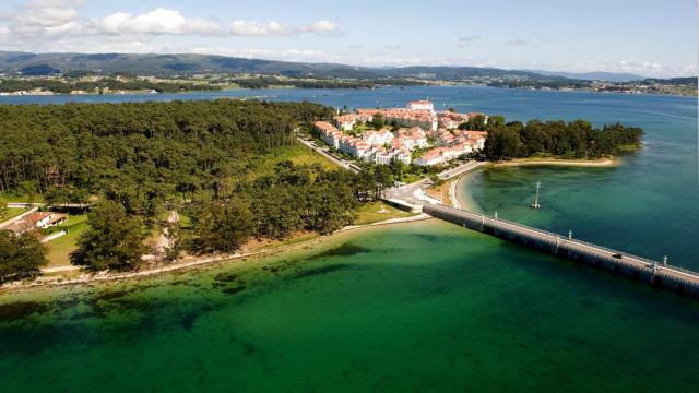 Vista aérea de la isla de A Toxa.