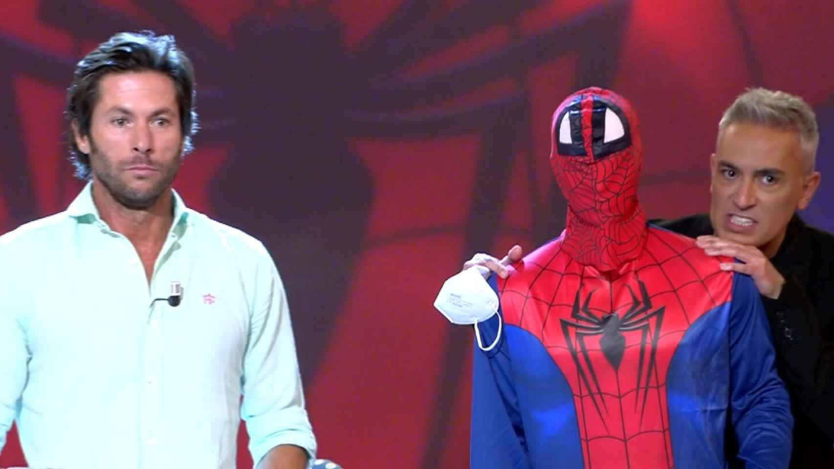 Canales Rivera en 'Sálvame' con el traje de Spiderman