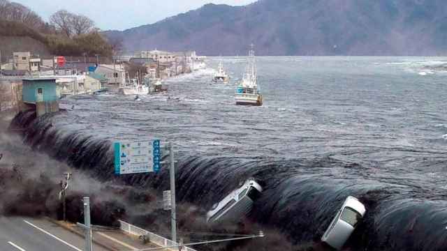 Imagen de archivo de un tsunami en Japón