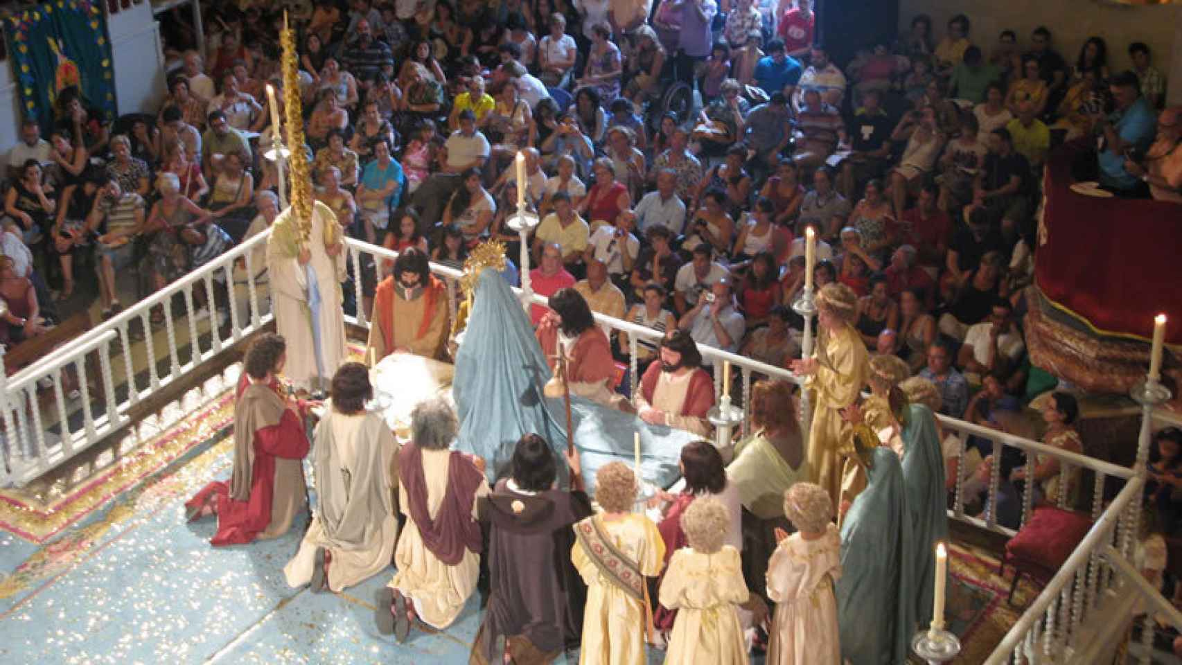 Los apóstoles en la basílica de Santa María.