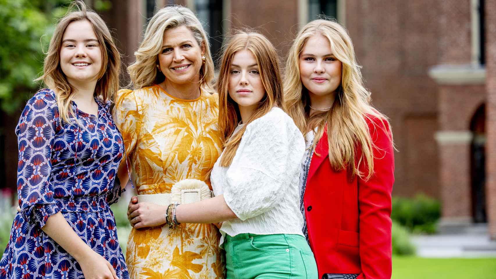 Máxima de Holanda junto a sus hijas (de izq. a dcha) Ariane, Alexia y Amalia.