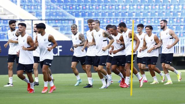 Uno de los últimos entrenamientos de la plantilla del Málaga C. F.