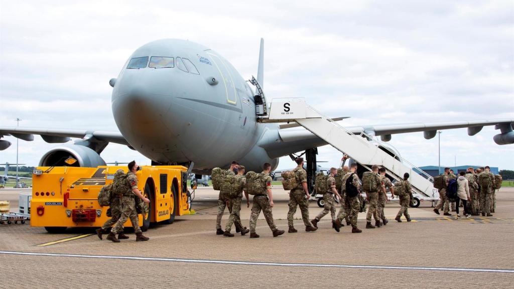 Militares británicos viajan a Afganistán este fin de semana.