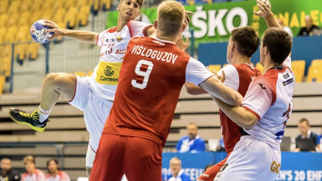 Antonio Serradilla durante un partido con la selección española de balonmano