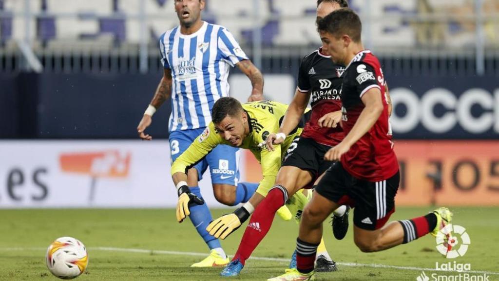 Un lance del Málaga CF - Mirandés.