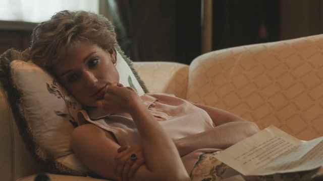 Elizabeth Debicki como Diana de Gales en 'The Crown'