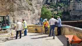 El alcalde de Cuenca pone fecha a la apertura de la calle que se derrumbó en mayo