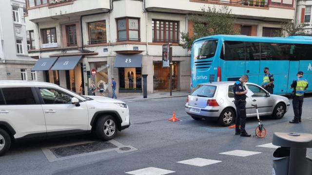 La policía local en el lugar del atropello.