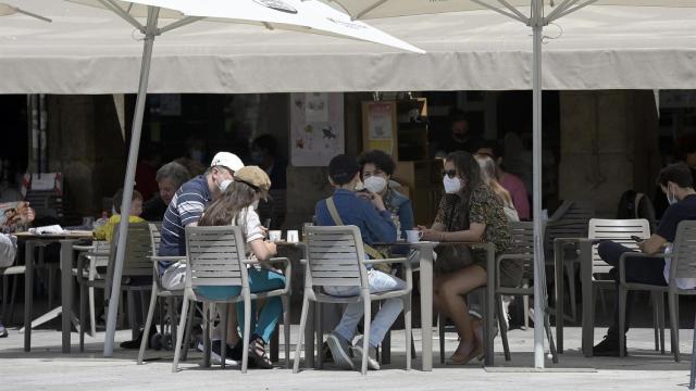 Terraza de un local de hostelería de A Coruña, en una imagen de archivo.