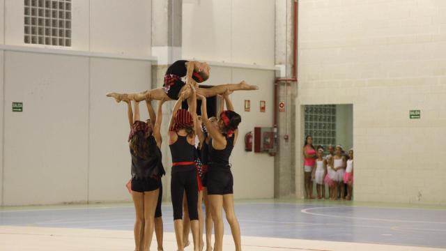 Talleres de pilota valenciana, cursos de natación y torneos de fútbol son algunas de las actividades beneficiadas.