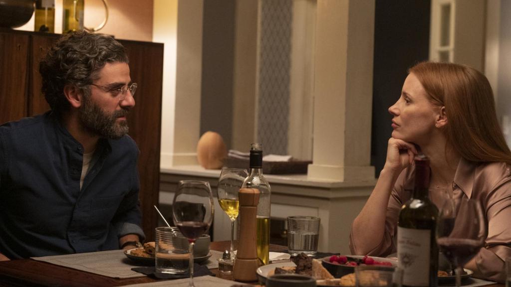 Oscar Isaac y Jessica Chastain en 'Secretos de un matrimonio'.