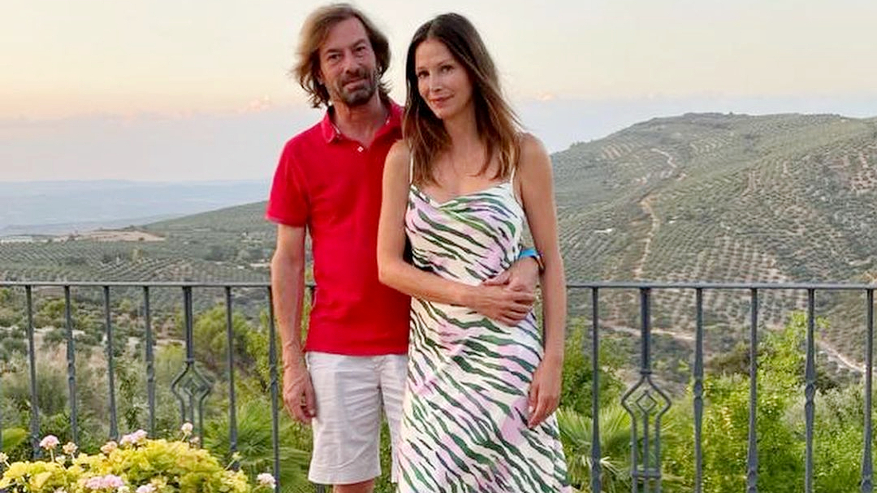 Esther Doña y Santiago Pedraz posan en el perfil de Instagram de ella.