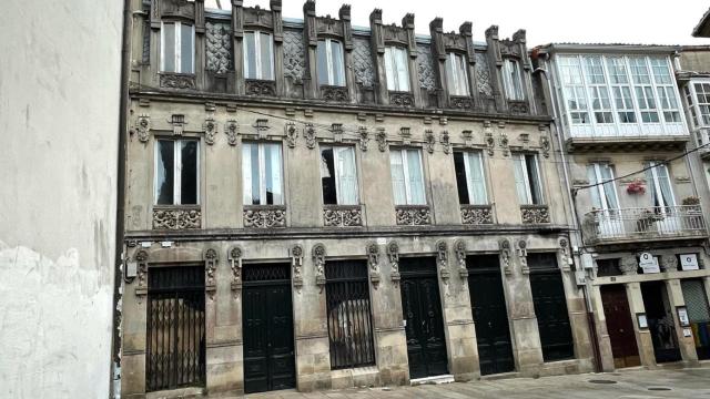 Edificio que ocupa el nº 19 de la Rúa Casas Reais de Santiago