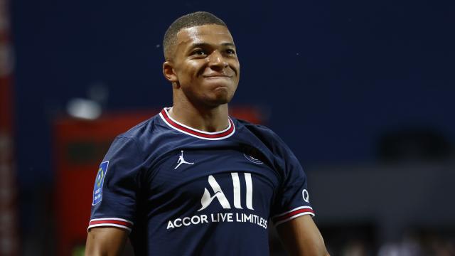 Mbappé celebra con rabia un gol ante el PSG