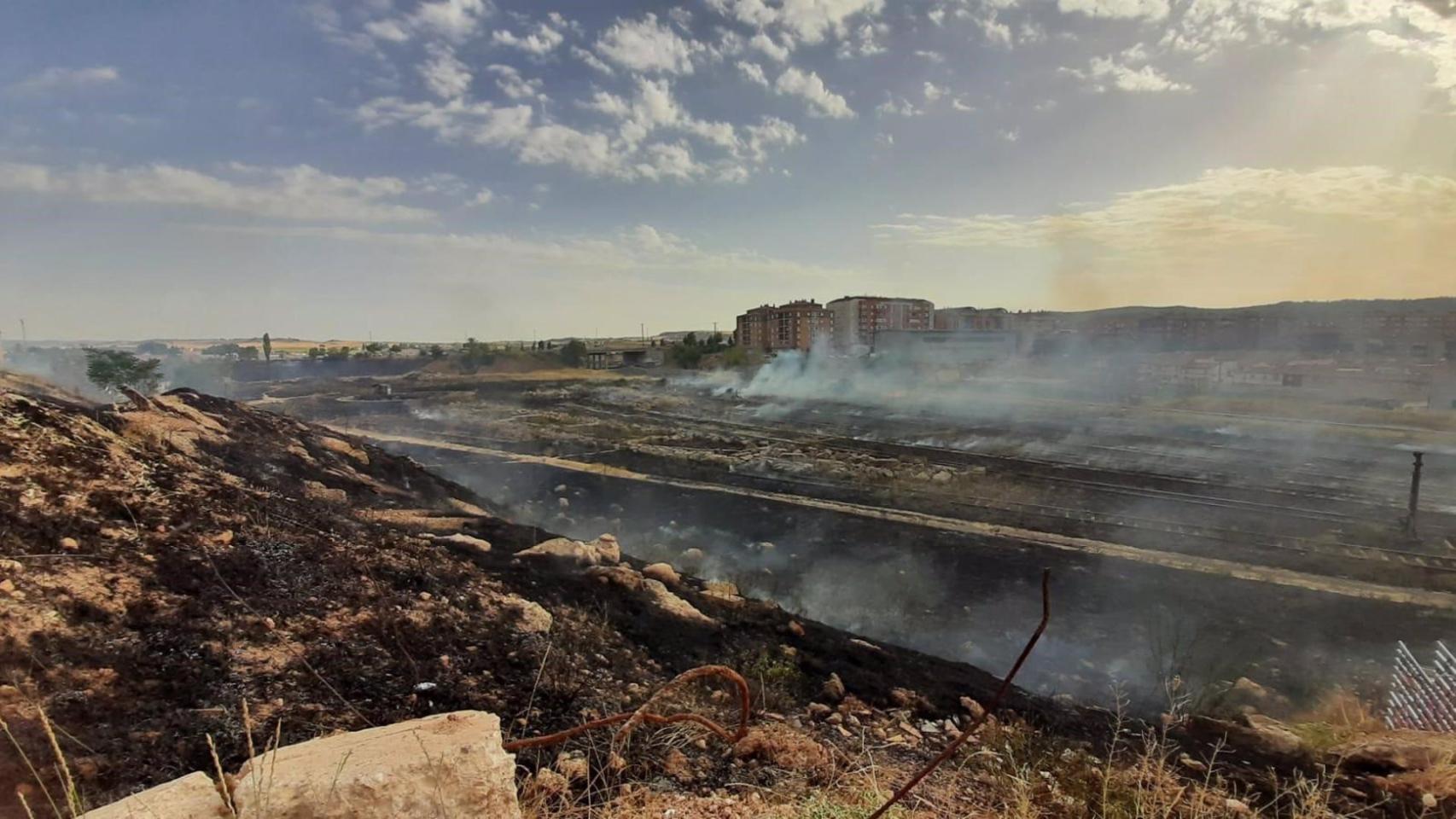 Controlado un incendio en unos terrenos de Cuenca capital