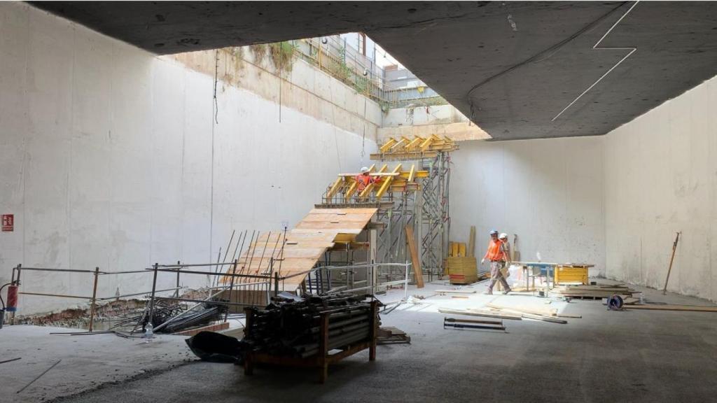 Trabajos en el interior de una de las estaciones del Metro de Málaga.