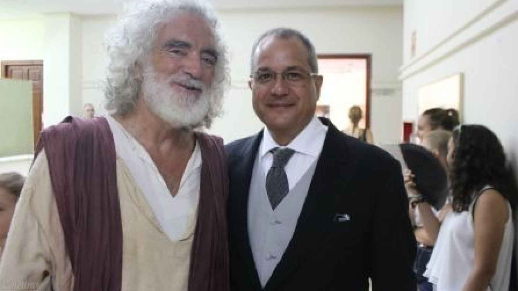 Santiago Ule, derecha, con el Mestre de Capella, José Antonio Román.