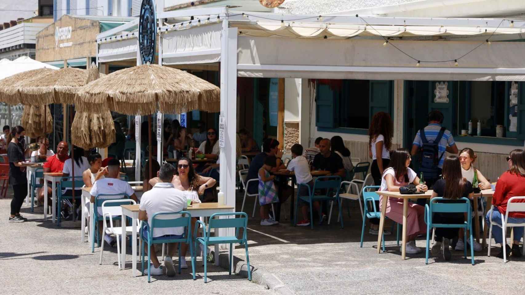Imagen de un bar del paseo de Pedregalejo, en Málaga capital.