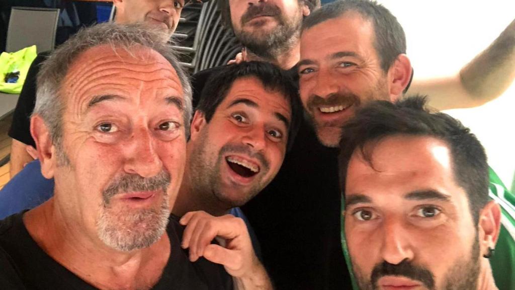 Eneko, Zigor, Txarli, Martin y Joseba, con su padre, Karlos Arguiñano.