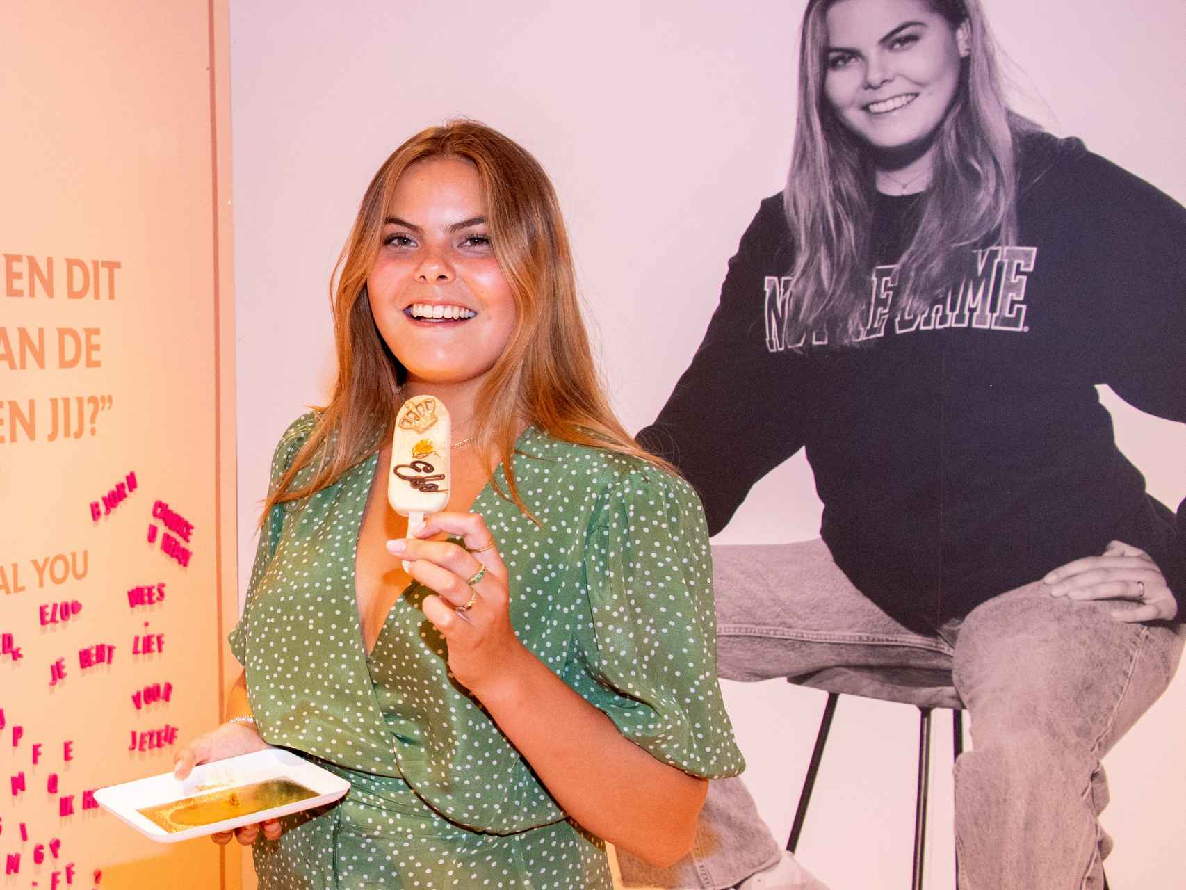 Eloise Van Oranje, en el lanzamiento de su exposición, en colaboración con una conocida marca de helados.