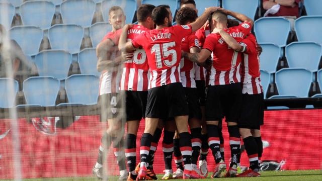 El Athletic celebra el tanto ante el Celta