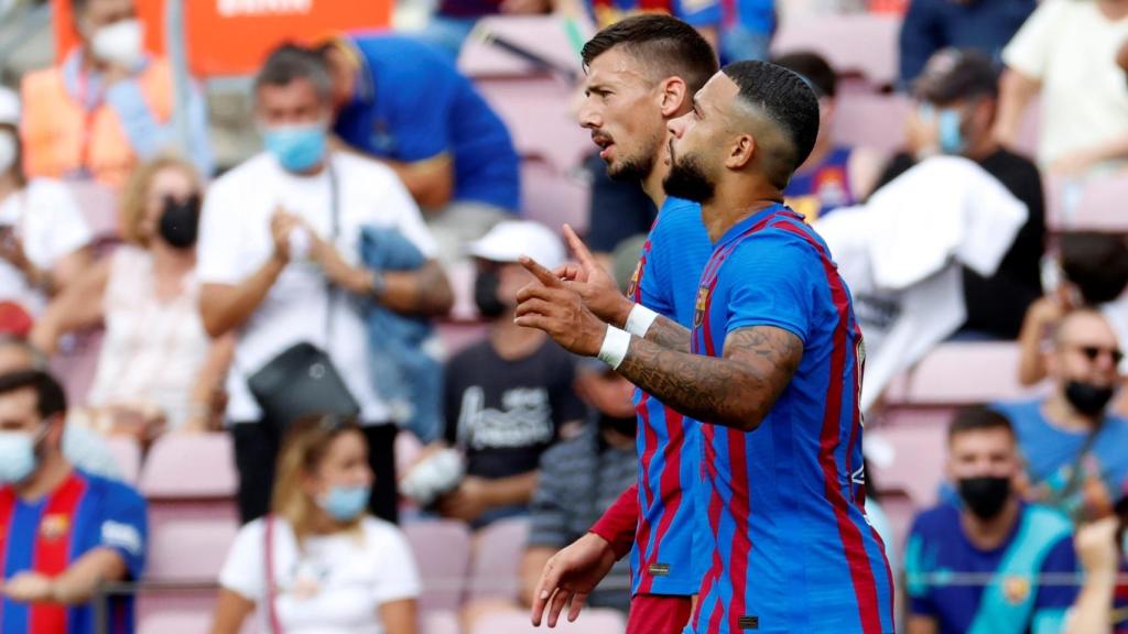 Depay celebra un gol contra el Getafe en el Camp Nou