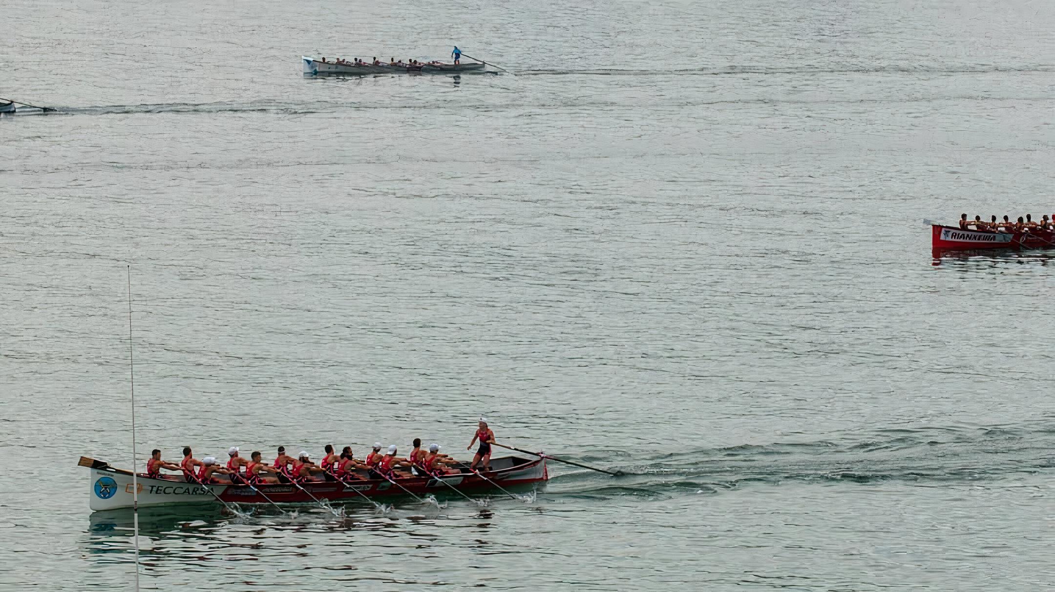 Embarcaciones compitiendo en el trofeo Teresa Herrera. (Concello da Coruña)