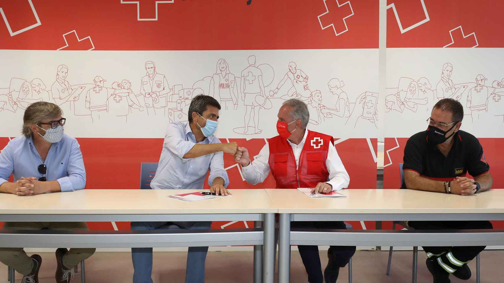 Carlos Mazón y Francisco Galvañ firman un convenio de colaboración para apoyar la atención de las emergencias de ámbito local.
