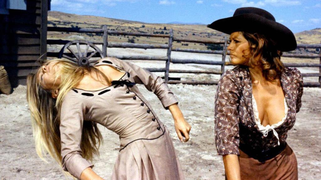 Brigitte Bardot y Claudia Cardinale  en 'Las Petroleras' (1971).