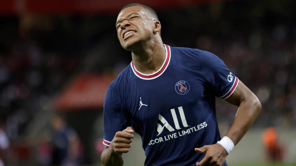 Mbappé se lamenta con rabia tras una ocasión