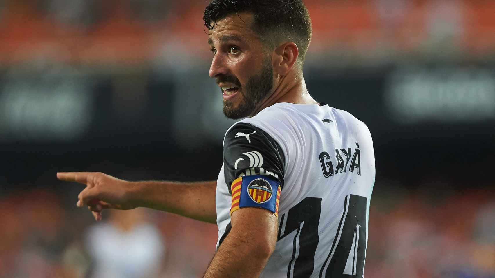 José Luis Gayà, en un partido del Valencia en la temporada 2021/2022