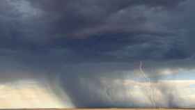 Castilla-La Mancha se pone en alerta por la llegada de una DANA con tormentas, granizo y fuertes vientos
