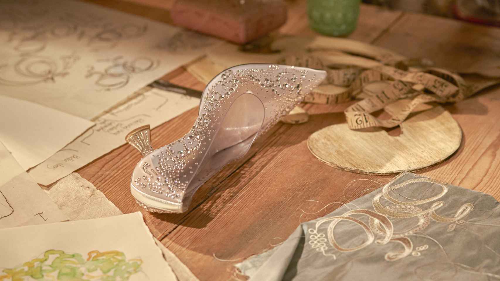 Detalle del zapato de cristal en 'Cenicienta'.