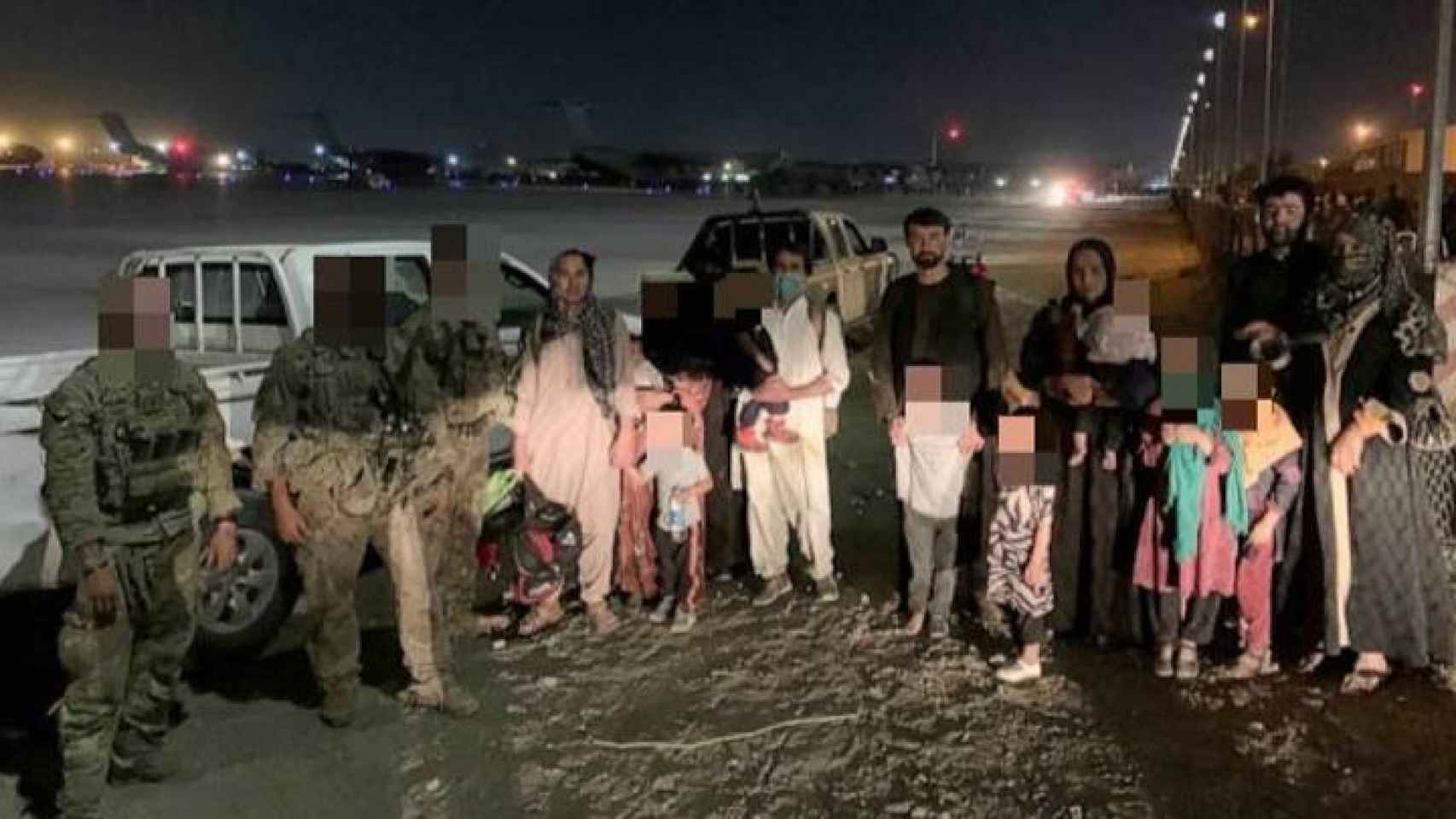 Un grupo de veteranos de EEUU, durante la misión Piña Exprés, para rescatar a varios aliados afganos