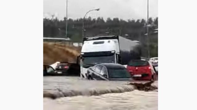 El Polígono de Toledo se queda incomunicado por la tromba de agua