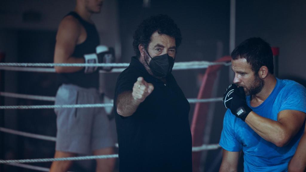 Daniel Calparsoro en el rodaje de 'Operación Marea Negra'.