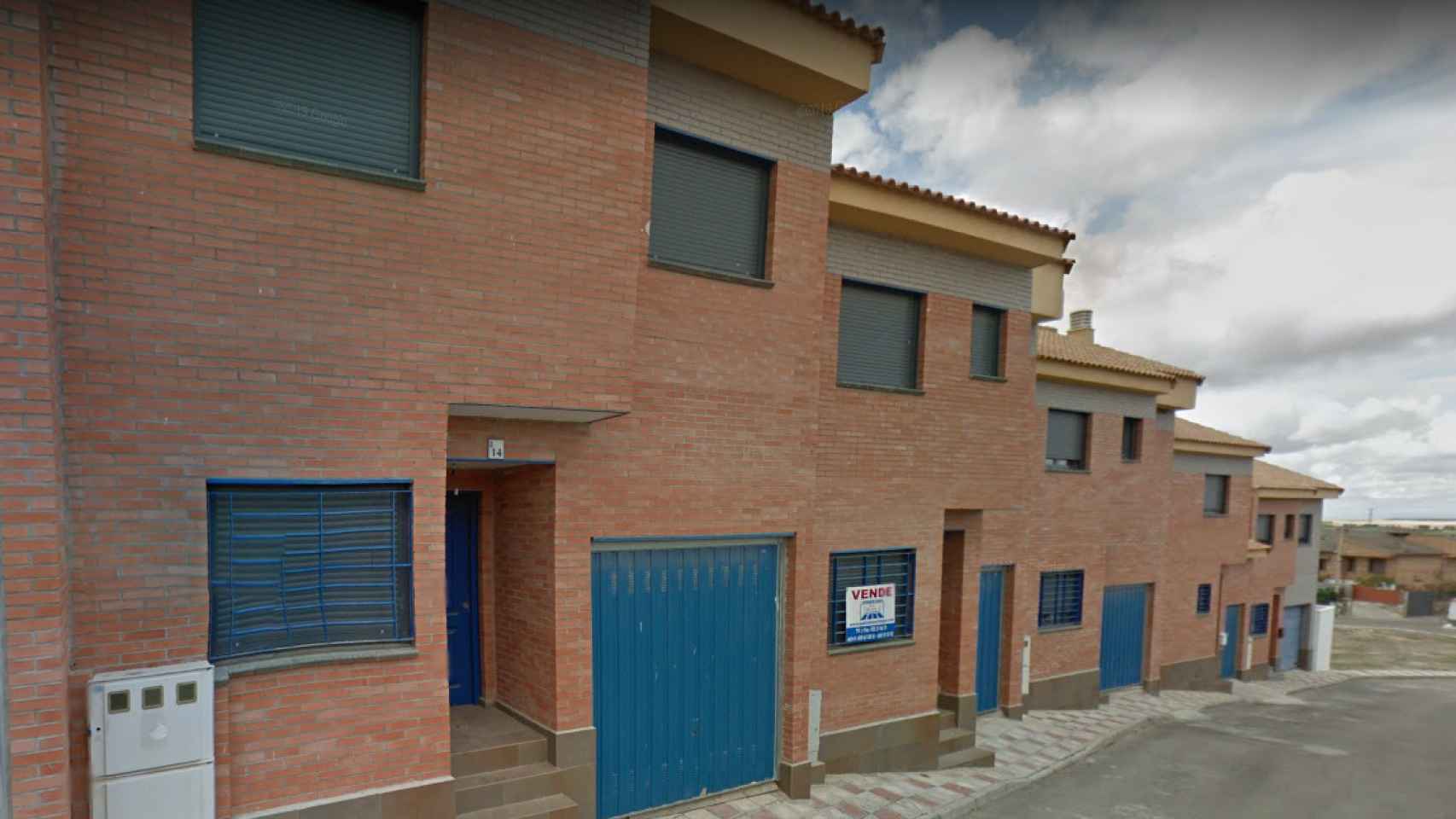 Viviendas okupadas en la calle Valcárcel de Almonacid de Toledo