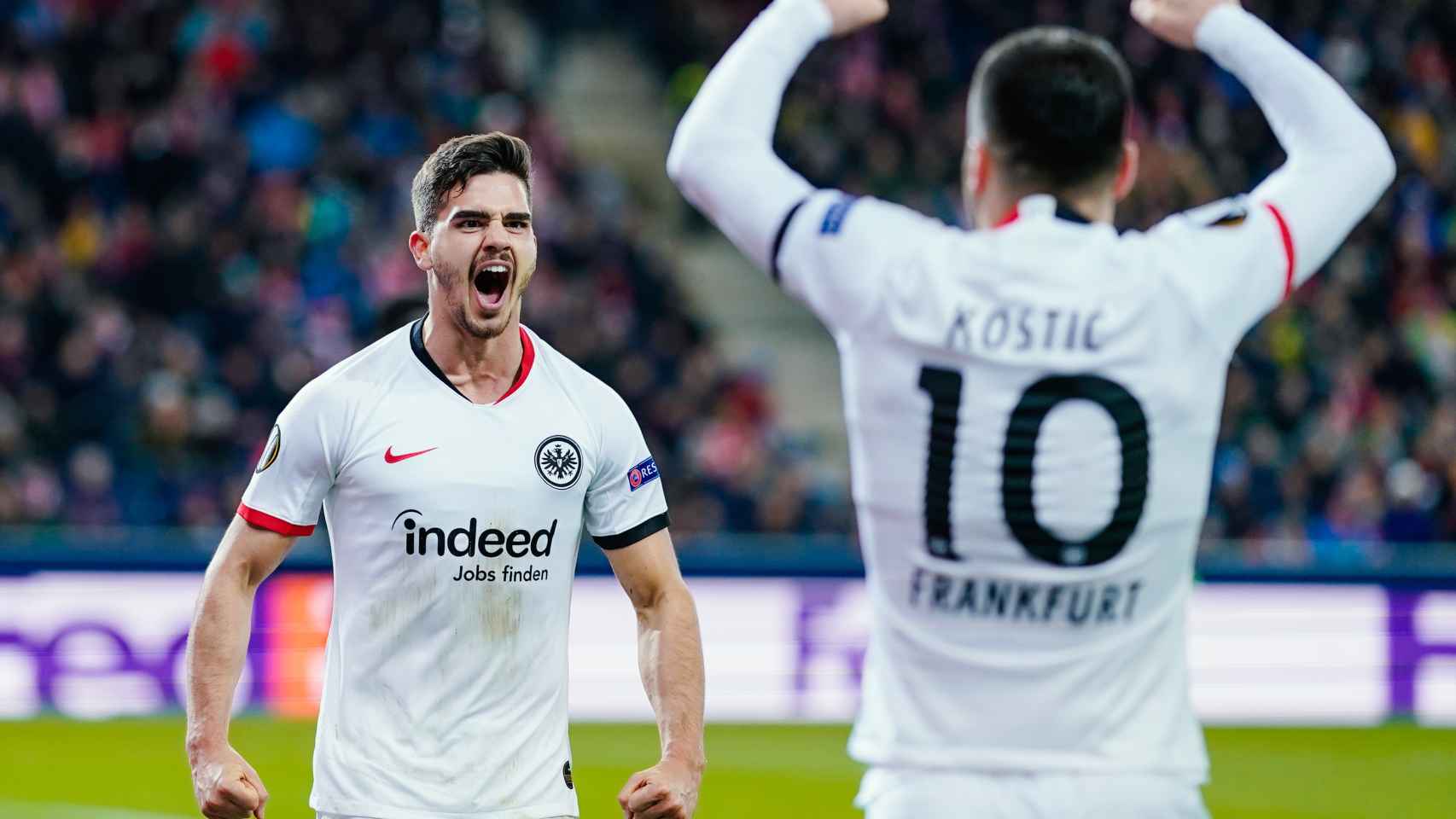 Filip Kostic celebra un gol con el Eintracht de Frankfurt