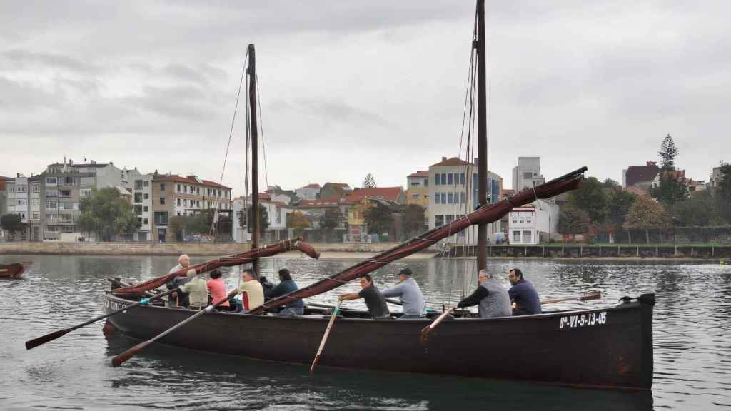 La embarcación tradicional tipo trainera Vigo Cinco.