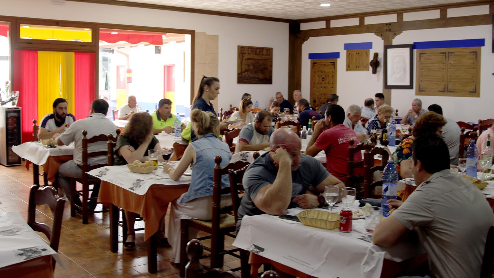 Mi comida delirante con el otro hostelero antirrojos de La Mancha: 