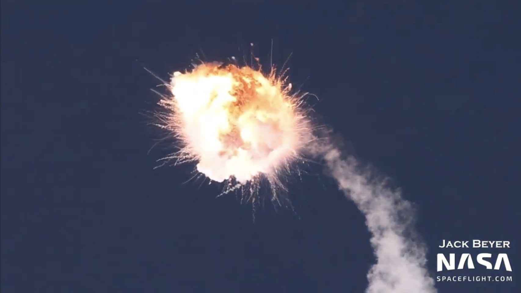 Explosión del cohete Firefly Alpha en su primer lanzamiento